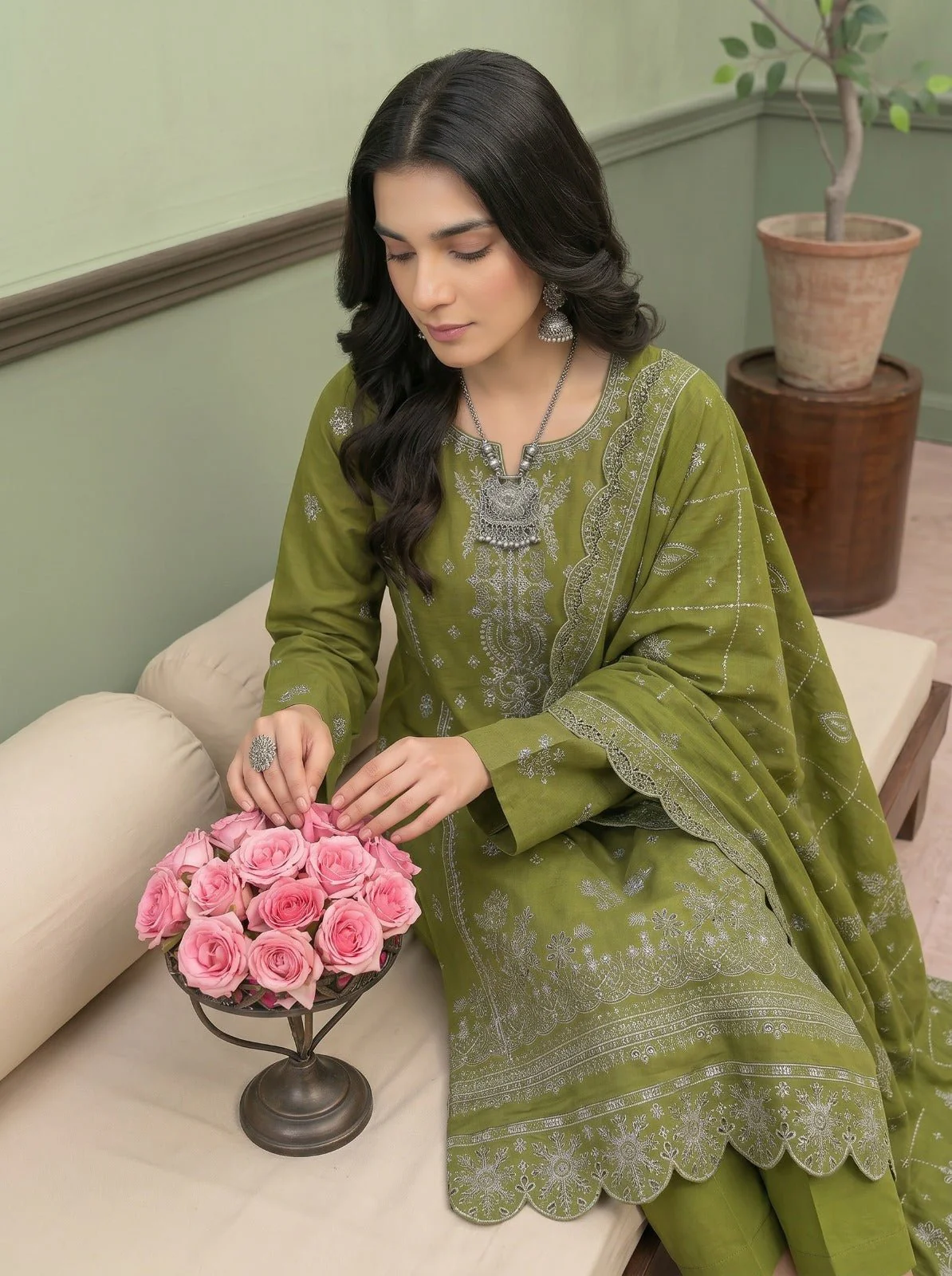 Zarmeen Emaan Premium Embroidered Lawn 3 Piece Unstitched Suit ZE-937 | Najma Javaid - Image 2